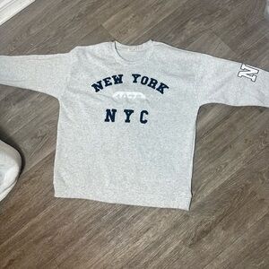 1975 New York NYC Classic Gray Crewneck Sweatshirt